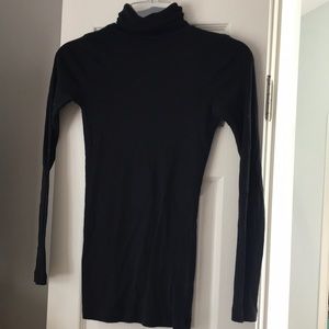 Black turtleneck Sz XS